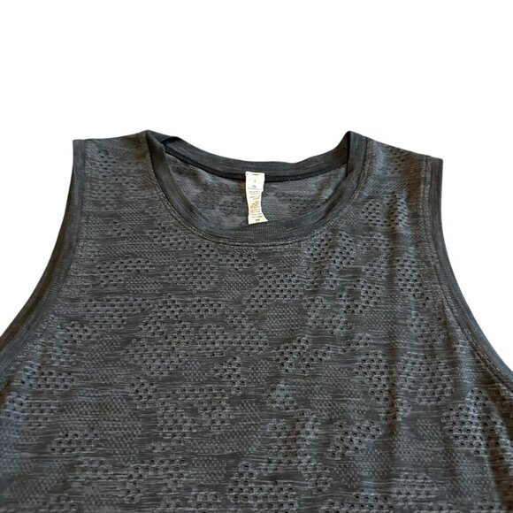 Lululemon Breeze By Muscle Tank Top Shirt Breathable Athleisure Athletic Size 8 - Picture 3 of 11